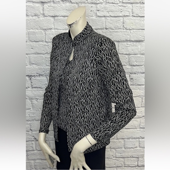 ONYX NITE 2 PIECE SPARKLY BLACK & WHITE TOP & JACKET SET SIZE S - Picture 2 of 5